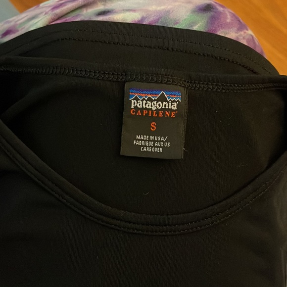 Patagonia black top - Picture 3 of 3